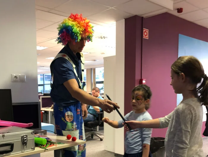 Lufihajtogató bohóc rendezvényre