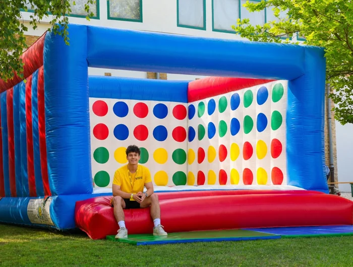 Twister játék bérlés rendezvényre